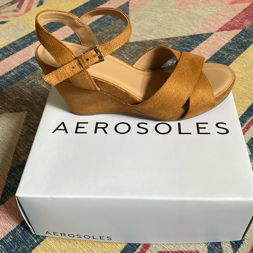 Aerosole wedge heel